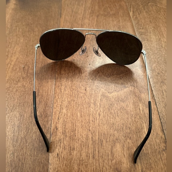 Excellent condition! Polarized Ray Ban mirror aviators - Picture 4 of 7